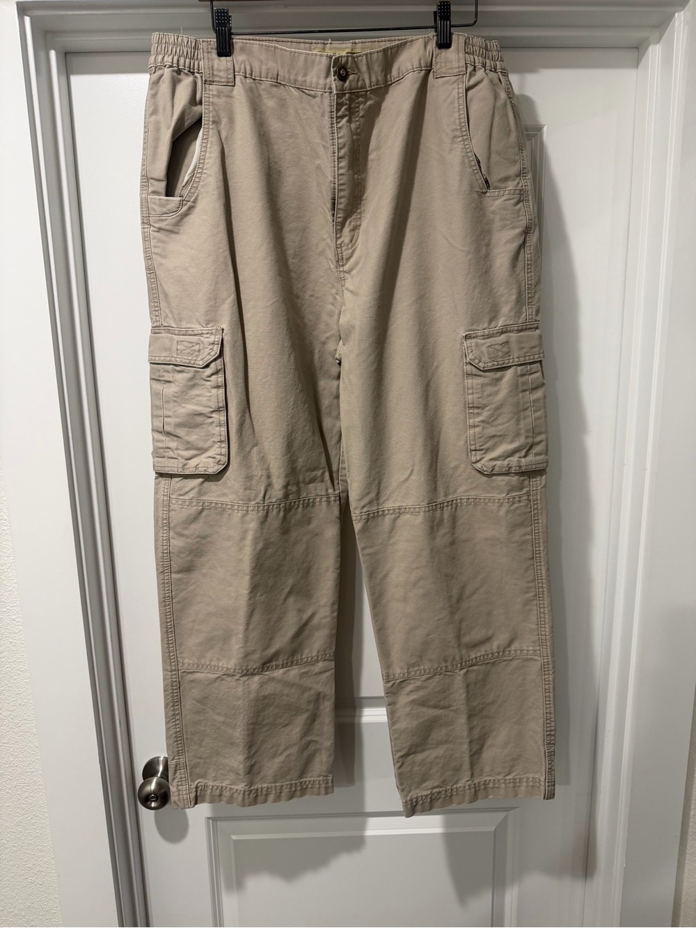 Vintage Cabella’s Men's Beige Cargo Pants - Comfortable Utility Style 38x30